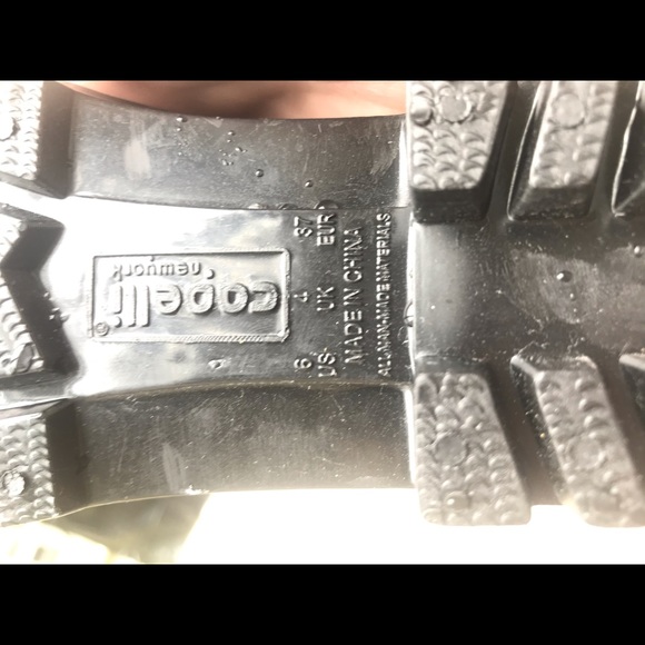 NWT black rain boots size 6 - Picture 3 of 5